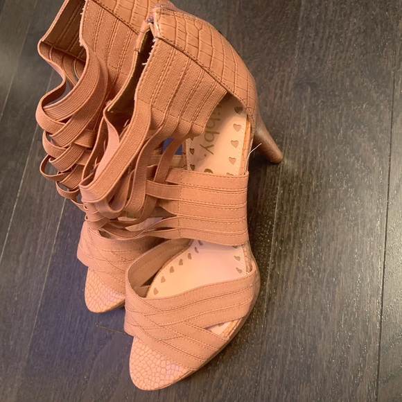 Pink Libby. Edelman Elastic Front - Picture 2 of 4